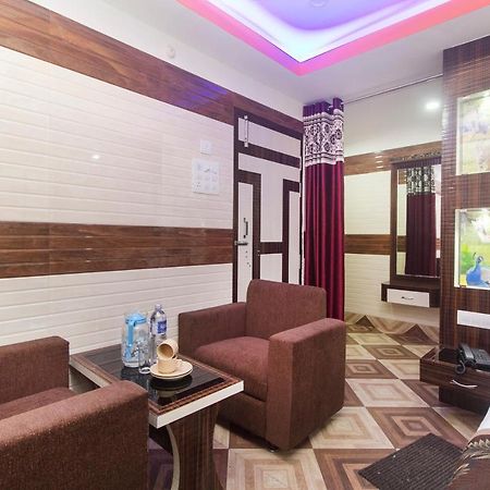 Oyo 16064 Tirupati Lodge سيليجوري المظهر الخارجي الصورة
