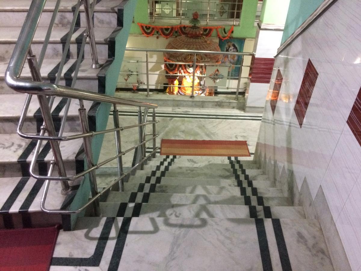 Oyo 16064 Tirupati Lodge سيليجوري المظهر الخارجي الصورة