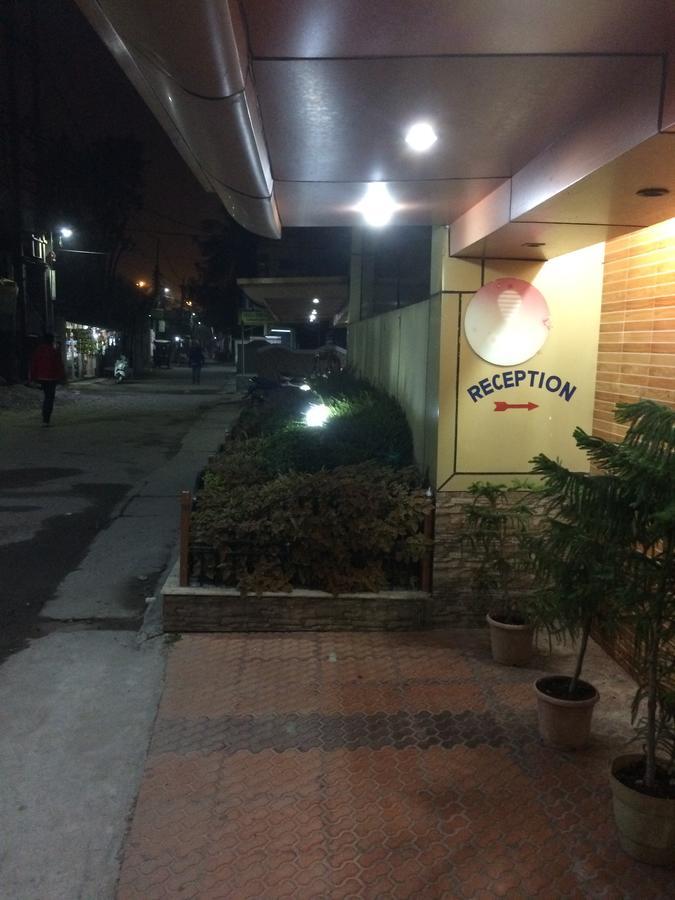 Oyo 16064 Tirupati Lodge سيليجوري المظهر الخارجي الصورة