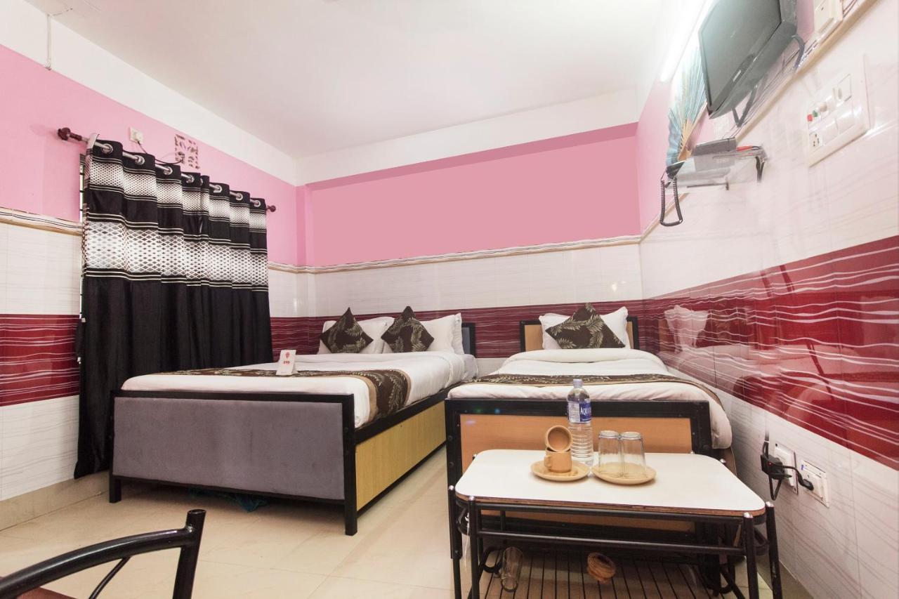 Oyo 16064 Tirupati Lodge سيليجوري المظهر الخارجي الصورة