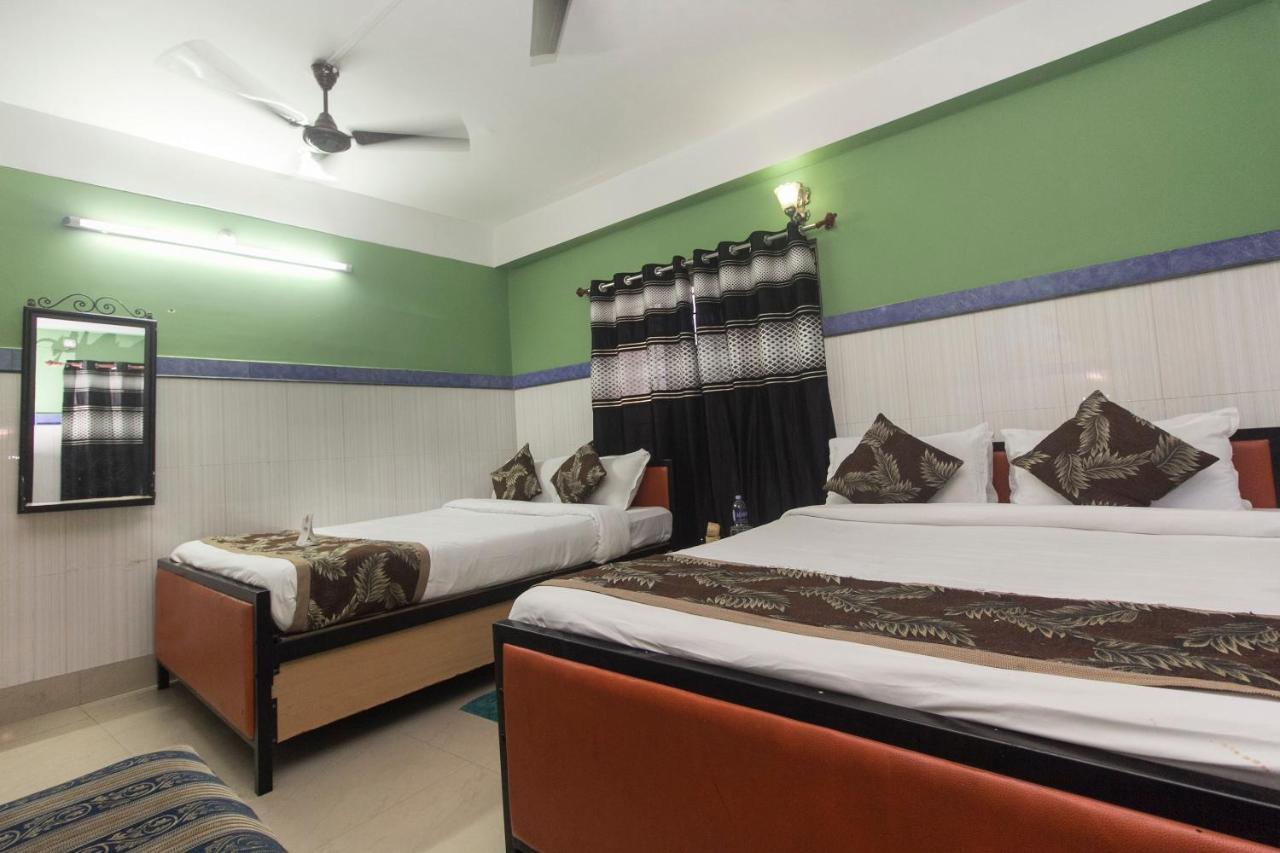 Oyo 16064 Tirupati Lodge سيليجوري المظهر الخارجي الصورة