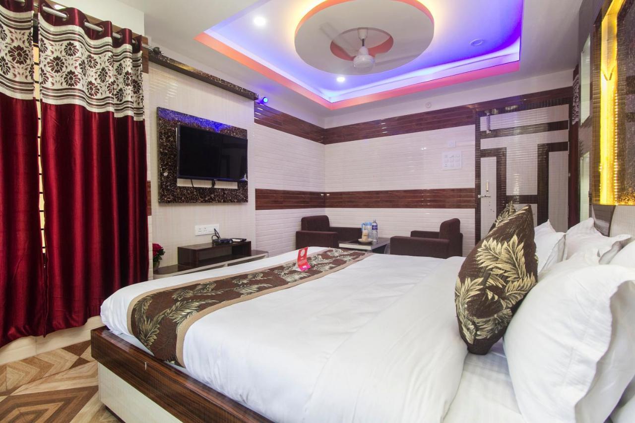 Oyo 16064 Tirupati Lodge سيليجوري المظهر الخارجي الصورة